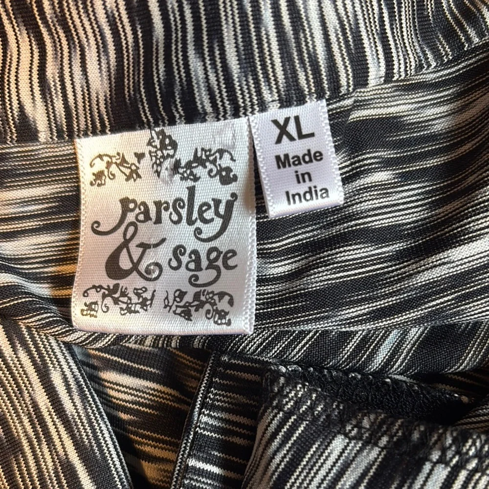 Parsley & Sage Monochrome Striped women’s Top - Picture 2 of 11